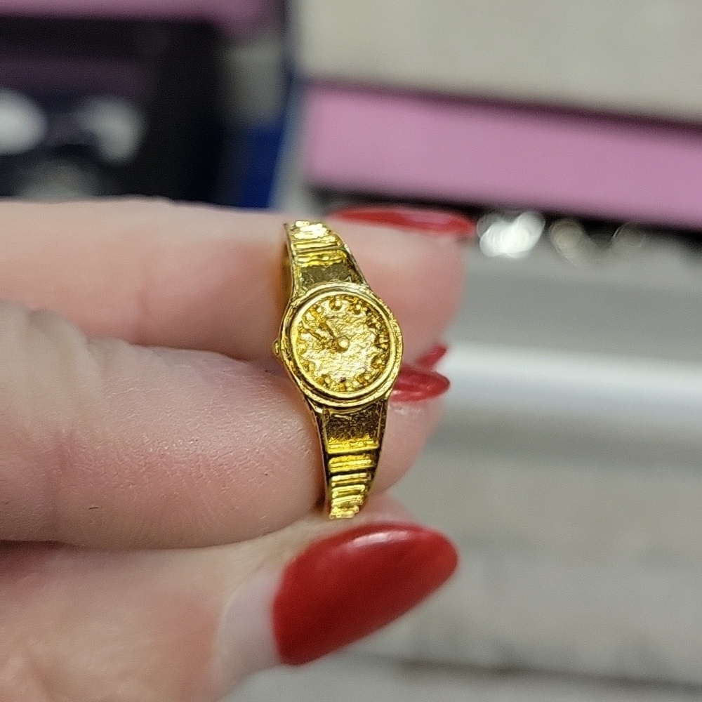 Clock Gold Tone Ring Adjustable Size 7.5
